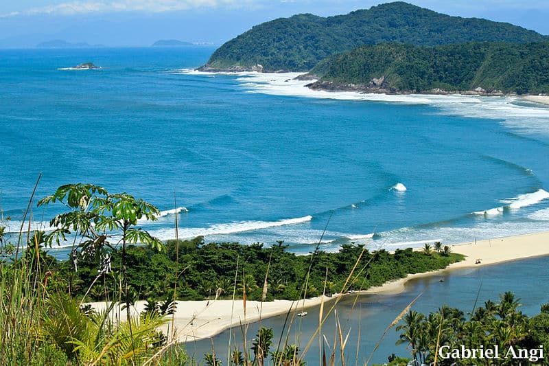 Praia Barra
                    da Una